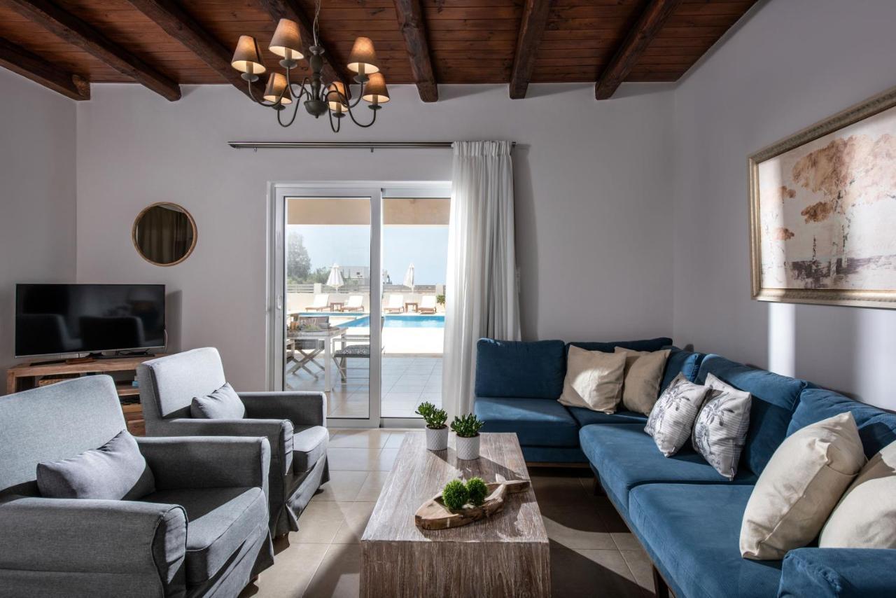 Filothei Beach House With Pool Kalamaki  Zewnętrze zdjęcie