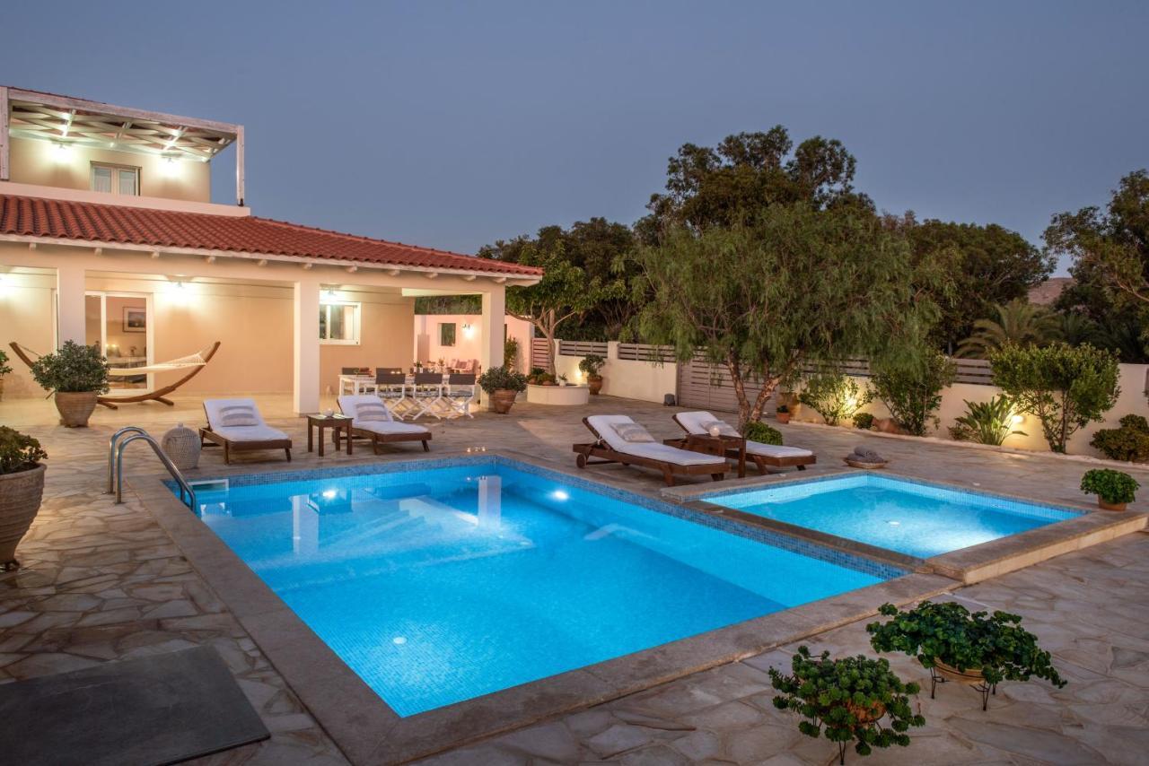 Filothei Beach House With Pool Kalamaki  Zewnętrze zdjęcie
